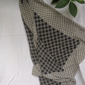 EUC Silk black and cream Halston scarf